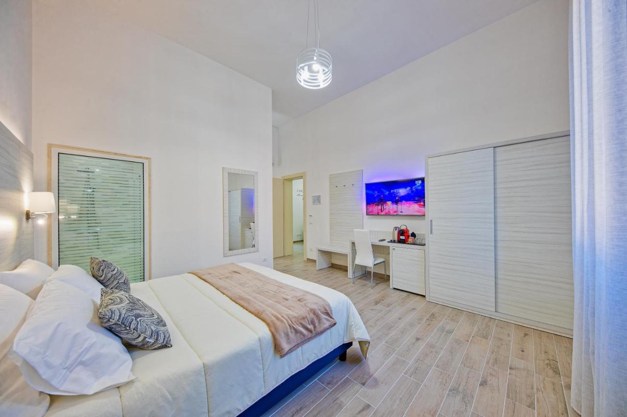 Hotiday Room Collection - Lecce Gianmarti Suite Экстерьер фото
